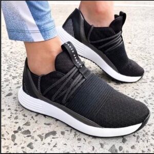 UNDER ARMOUR Women's Breathe Lace Reflective Sneaker | 6